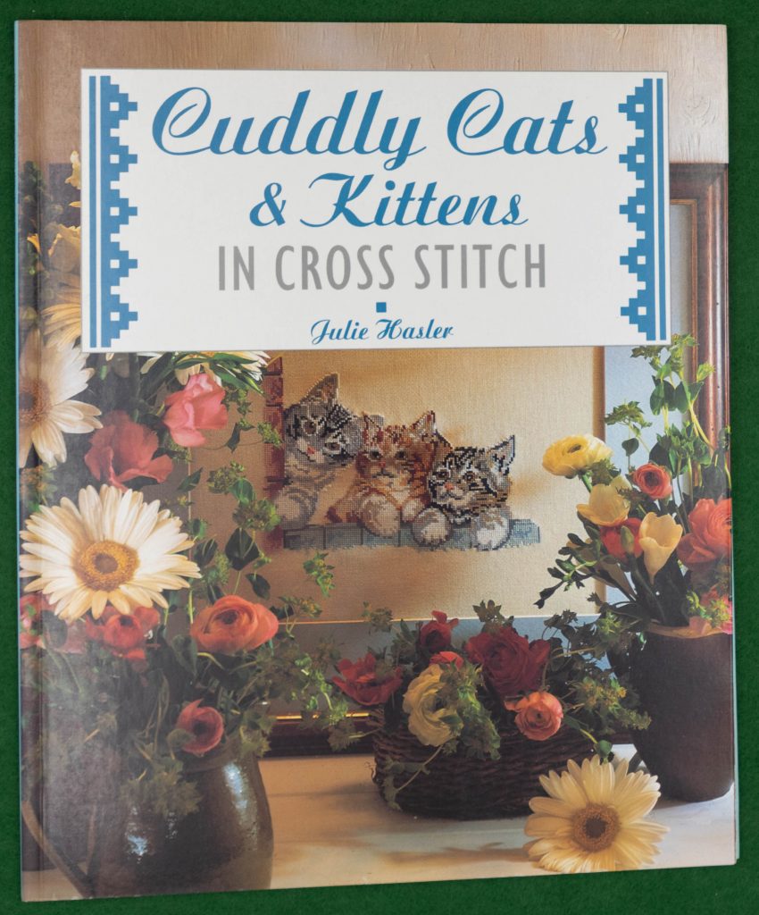 Book Cover: Cuddly Cats & Kittens in Cross Stitch