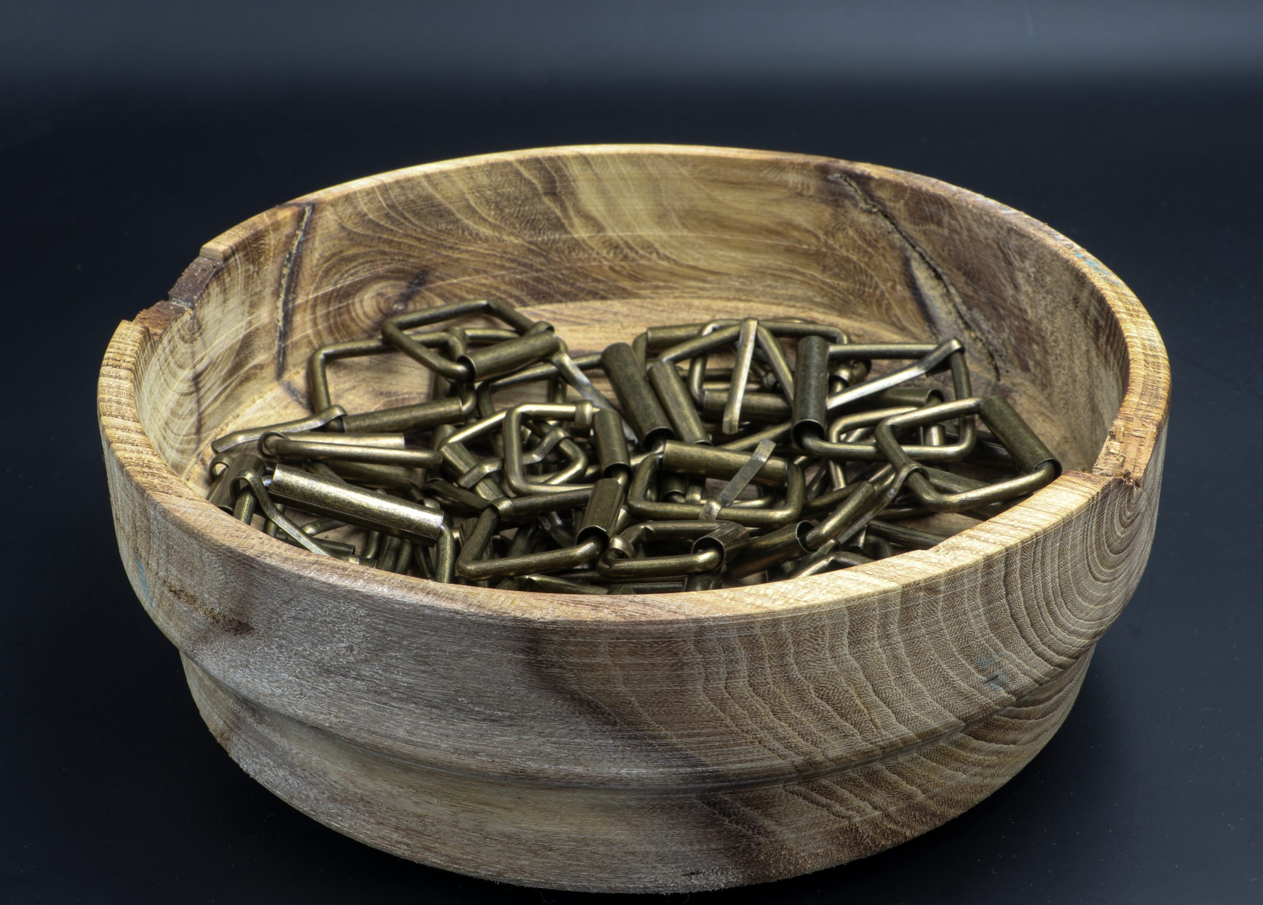 Rustic Turned Round Oak Bowl - Image 13